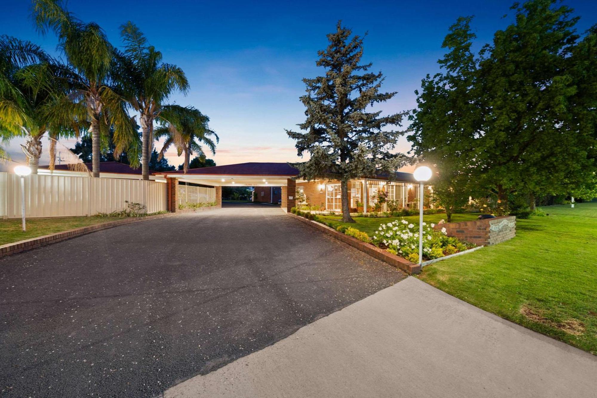 Econo Lodge Border Gateway Wodonga Buitenkant foto