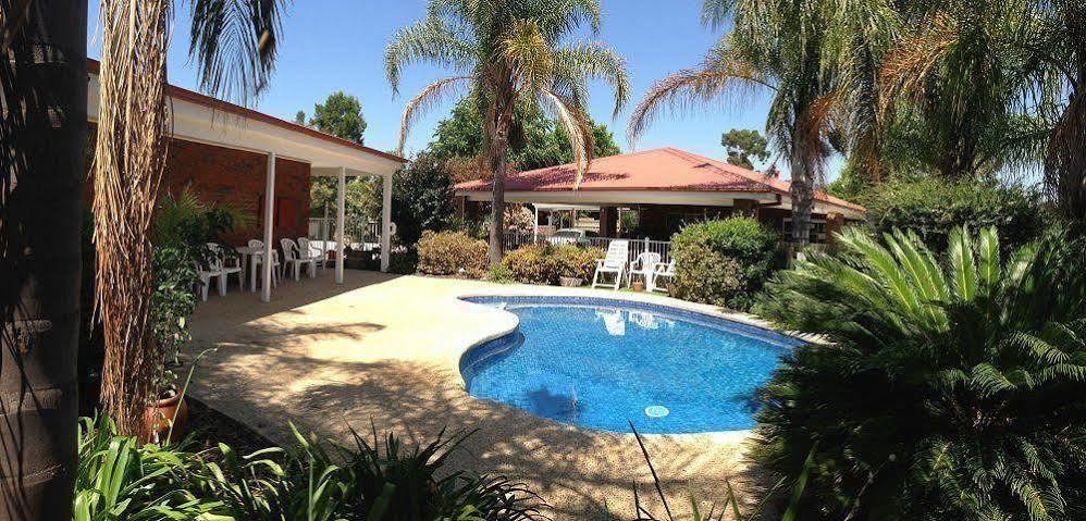 Econo Lodge Border Gateway Wodonga Buitenkant foto